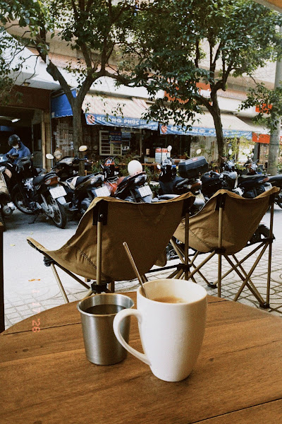 BAN CÔNG CAFE