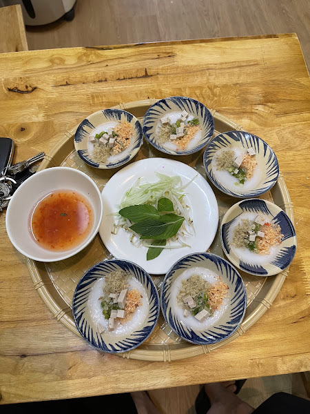 CHỊ 3 QUÁN
