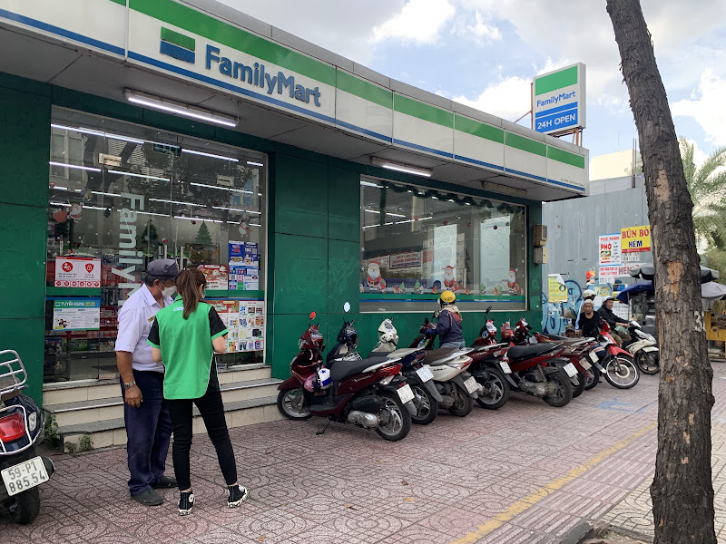FamilyMart - 138 Lý Chính Thắng