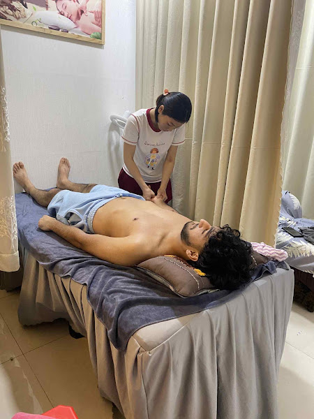 GỘI ĐẦU CỔ VAI GÁY _ MASSAGE TRỊ LIỆU .TIỆM NHÀ THƯ