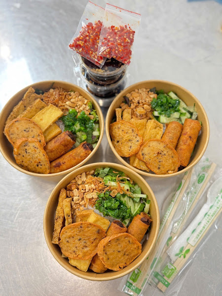 iM HUYNH - Bún chay • Trà • Bánh ngọt