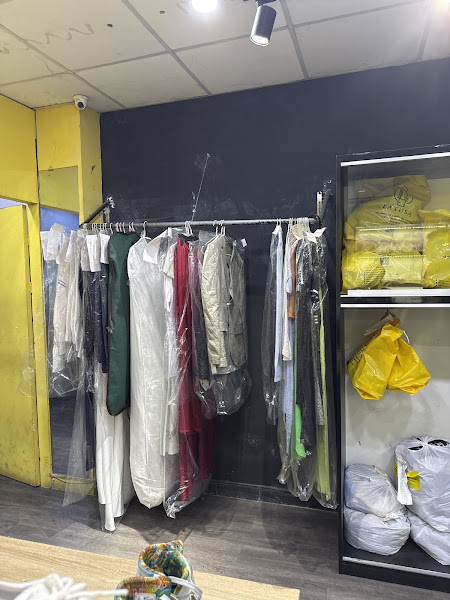 Latusa Laundry (Phú Nhuận, Q1, Quận 3) Giặt Hấp Dry Cleaning, Giặt Ủi, Vệ Sinh Giày, Sửa Chữa Túi Cao Cấp