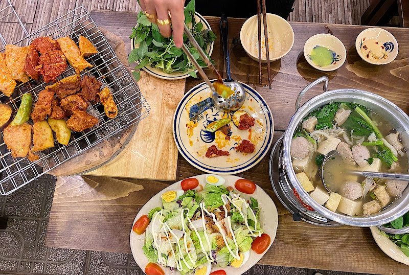Tiệm Bé Bứ