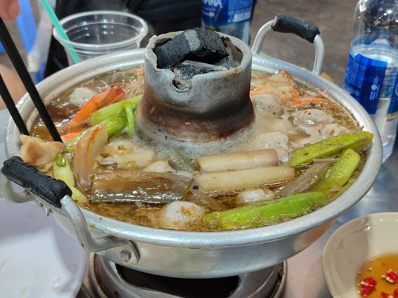 Tiệm lẩu Cù Lao
